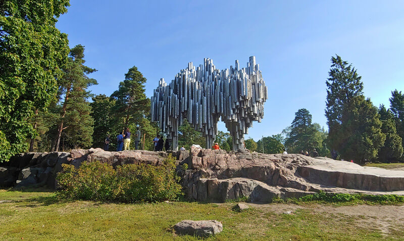 Sibeliuksenpuisto Sibelius Park – Vihreät sylit